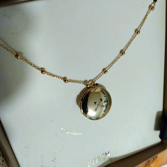 Kitsch Vol IV Locket/Keepsake Box/Picture Frame - Picture 2 of 3